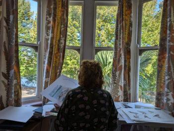 Sgwrs Artist | Merched ar Lestri