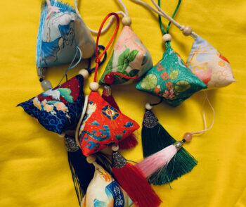 Pecynnau o Berlysiau Tsieineaidd Moethus gyda Weixin Liu