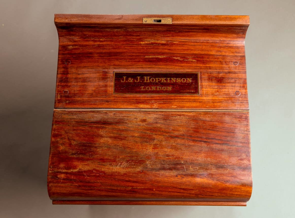 Grace Ceridwen, BA Crefftau Dylunio, Gwydr a Serameg