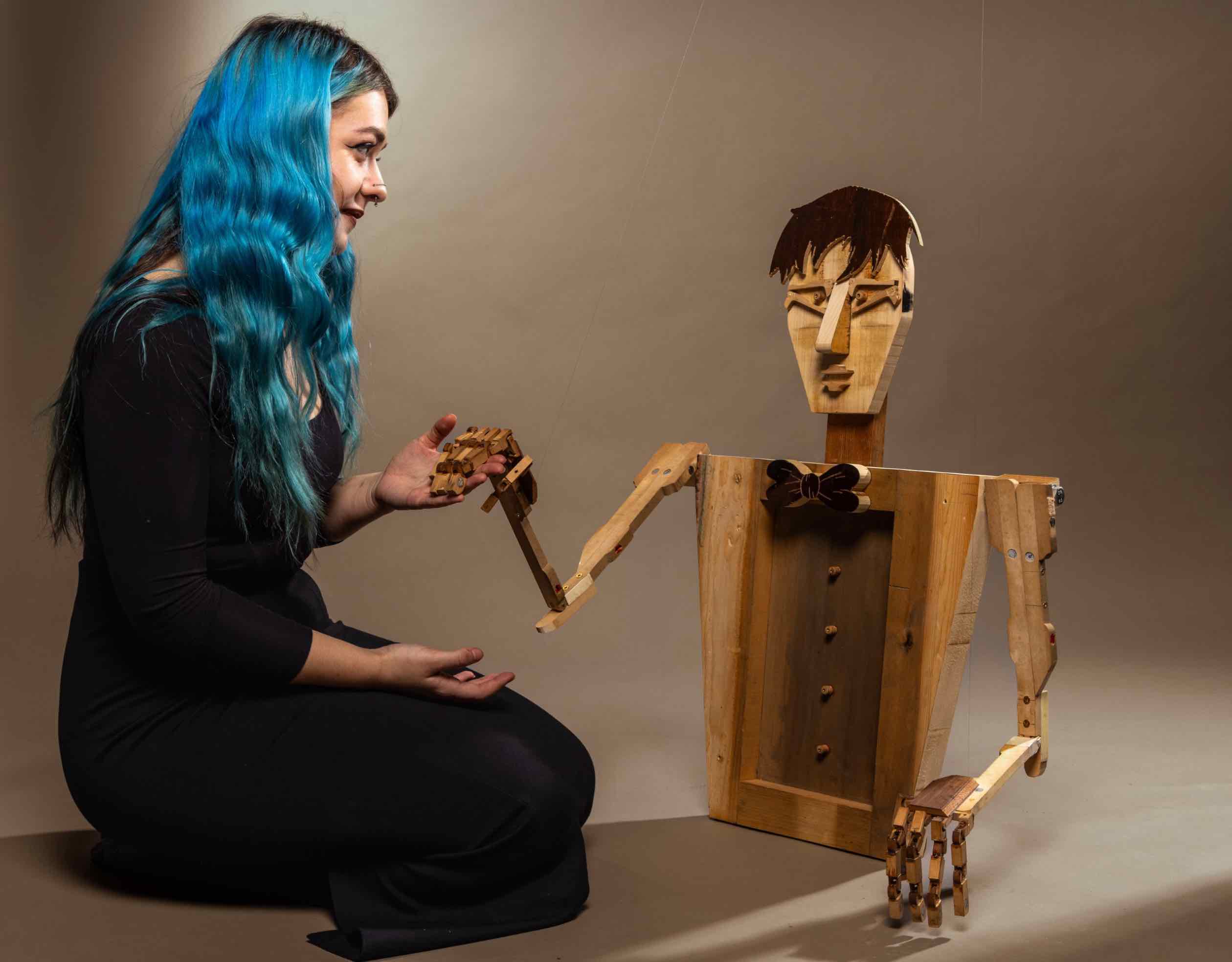 Seren Trodden, BA Crefftau Dylunio, Gwydr a Serameg