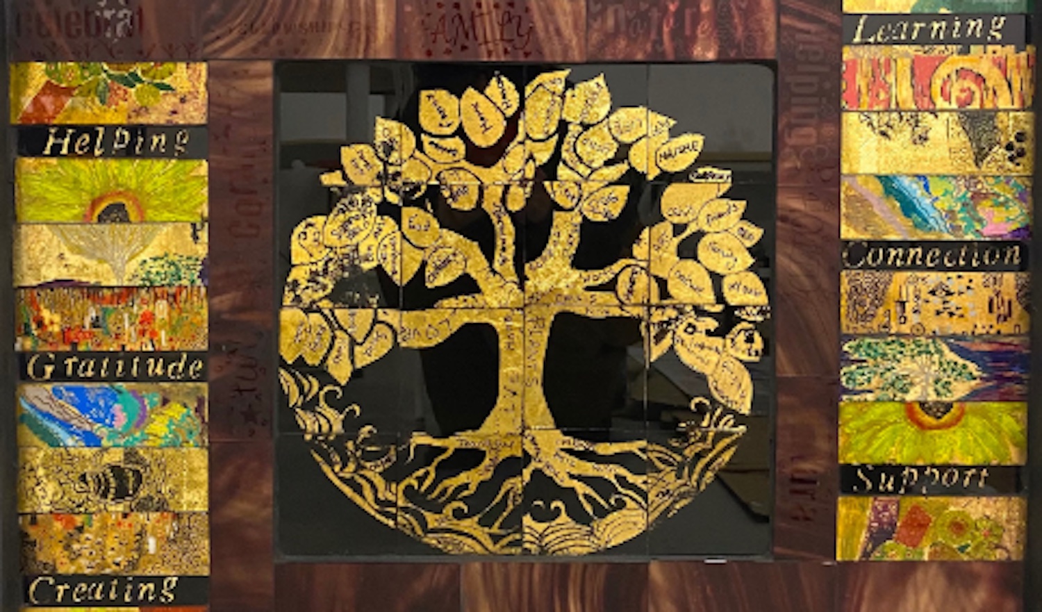 Darn Gwydr wedi ei greu gan y grwp 'Ymdeimlad o Le' Darn Gwydr wedi ei greu gan y grwp 'Ymdeimlad o Le'